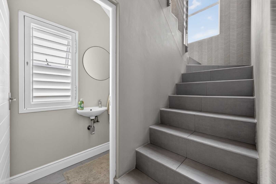 4 Bedroom Property for Sale in Parklands North Western Cape